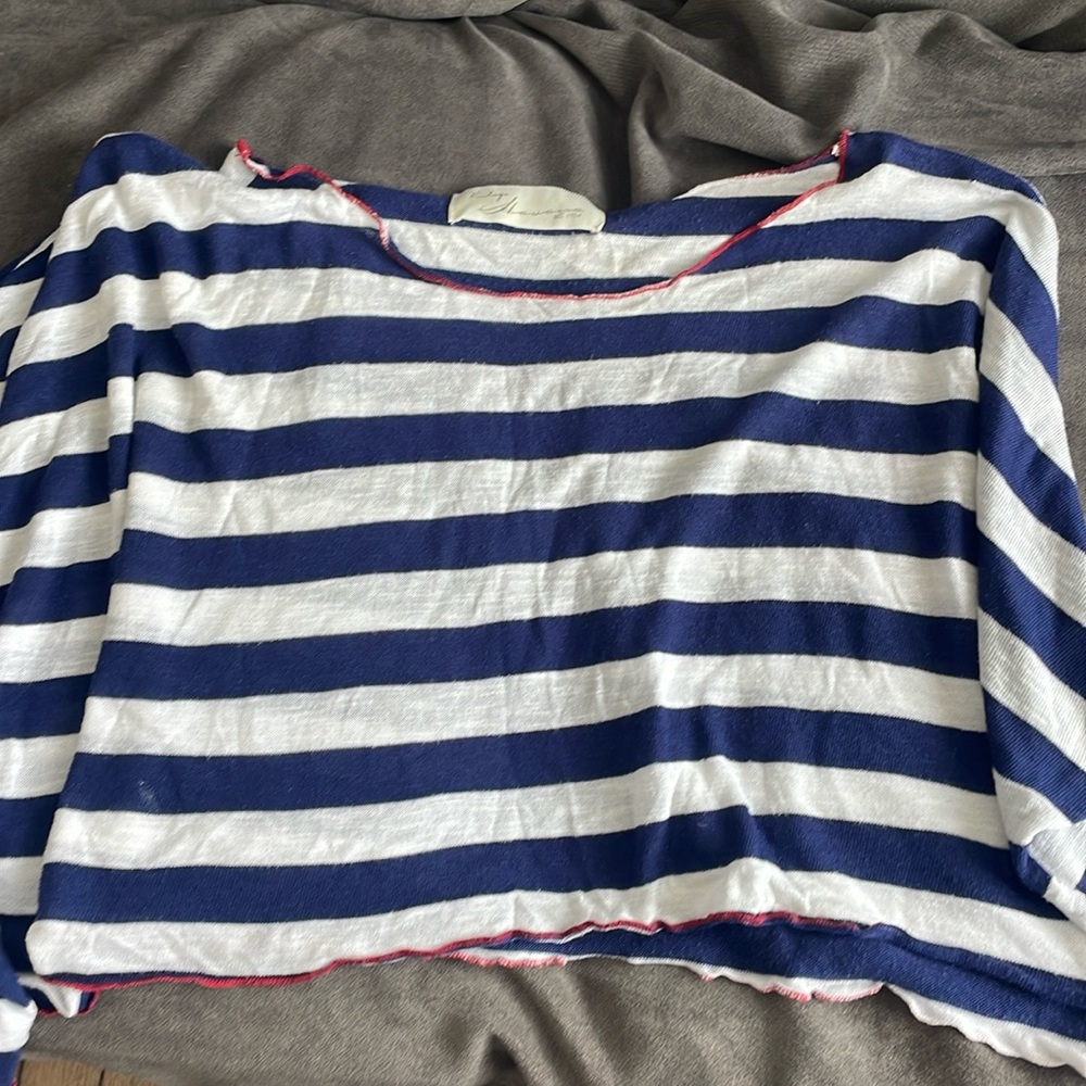 Crop top white and white from Vintage Havana. Size Small.